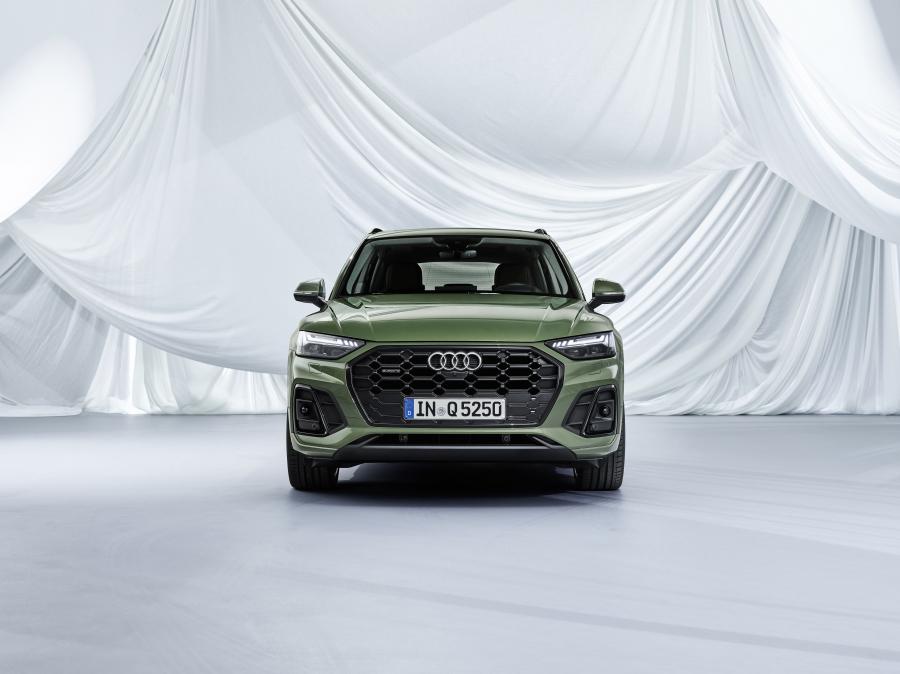  Audi Q5 40 TDI Quattro S-Line 2020 года  (WW) (фото 33 из 89)